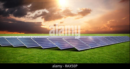 Das zusammengesetzte Bild von Solarzellen Stockfoto