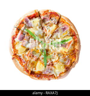 Heiß in Scheiben geschnitten Pizza Hawaii auf einem weißen Hintergrund. Stockfoto