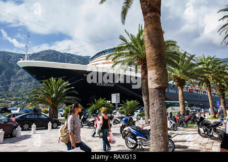 Kreuzfahrtschiff "noordam" in Kotor, Montenegro günstig Stockfoto