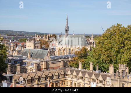 Exeter College Kapelle, Oxford, wie von der Universität Kirche der Hl. Jungfrau Maria gesehen. Stockfoto