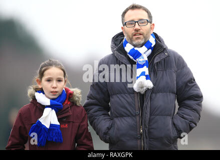 Brighton & Hove Albion fans Ankunft auf der Erde vor der Emirate FA Cup, dritte Runde an der Vitalität Stadium, Bournemouth. Stockfoto