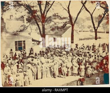 [Sklaven, J.J.Smith's Plantage, in der Nähe von Beaufort, South Carolina], Timothy H. O'Sullivan, Amerikanische, um 1840 - 1882 überarbeitet Stockfoto