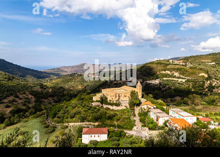 Convento Dei Carmelitani Calzati in San Piero Patti, einem schönen Dorf im Nebrodi Park in Sizilien in der Provinz Messina, Italien Stockfoto