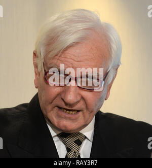 Ehemalige Konservative MP Harvey Proctor hält eine Pressekonferenz in St. Ermin's Hotel, London Mit: Harvey Proctor Wo: London, Großbritannien Wann: 25 Aug 2015 Quelle: Steve Finn/WANN Stockfoto