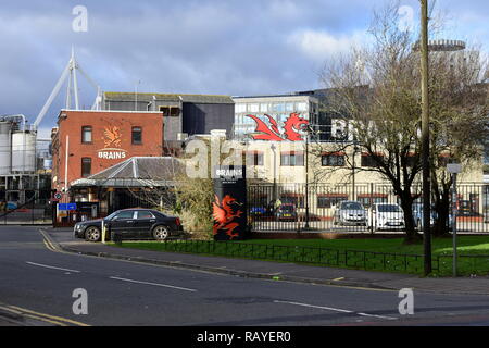 Gehirne Brauerei über die Straße, Cardiff, South Glamorgan, Wales Stockfoto