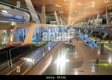 Innenraum der modernen Hamad International Airport Inn Doha, Katar Stockfoto