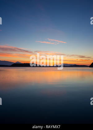 Sonnenaufgang in der Bucht von Nidri auf Lefkas IONISCHE INSEL Griechenland Stockfoto