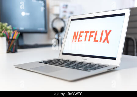 Wroclaw, Polen - Dec 14, 2018: Netflix ist ein globaler Anbieter von Streaming von Filmen und TV-Serien Stockfoto