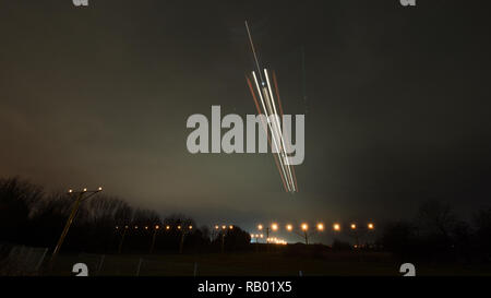 Flugzeug bei endgültiger Landung am Glasgow International Airport, Renfrew, Renfrewshire, Großbritannien - 4. Januar 2019. Credit Colin Fisher/Alamy Live News. Stockfoto