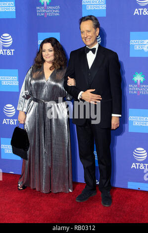 Melissa McCarthy und Richard E. gewähren die Teilnahme an der 30. jährlichen Palm Springs International Film Festival Film Awards Gala in Palm Springs Convention Center am 3. Januar 2019 in Palm Springs, Kalifornien. Stockfoto