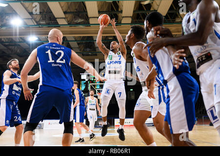 Karlsruhe, Deutschland. 05 Jan, 2019. Mitdem Damion Lacy (Lions) kommt auf den Korb werfen. GES/Basketball/ProA: PSK Lions - Schalke 04 - 05.01.2019 | Verwendung der weltweiten Kredit: dpa/Alamy leben Nachrichten Stockfoto