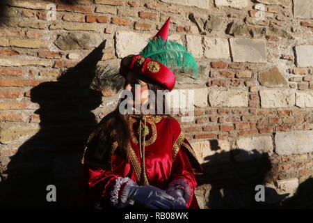 Malaga, Spanien. 5. Jan 2019. Epiphanie Feier in Malaga, Spanien Die Drei Weisen zu sehen sind für die Medien posiert, wie sie Teil an der Parade während der Erscheinung des Herrn feiern, ein Drei Weisen Parade. Credit: Lorenzo Carnero/ZUMA Draht/Alamy leben Nachrichten Stockfoto