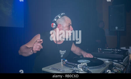 Madrid, Spanien. 5. Jan 2019. David Vunk Führer der Italo Disco elektronische Musik zum ersten Mal in Madrid, Spanien in der disco Ort La Noche Del Sol. Credit: SOPA Images Limited/Alamy leben Nachrichten Stockfoto