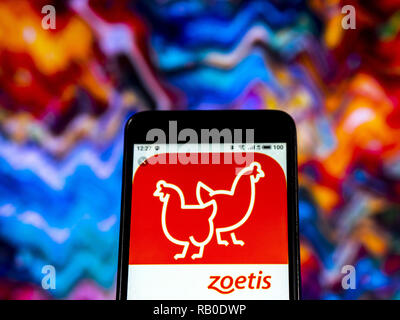 Kiew, Ukraine. 5 Jan, 2019. Zoetis Firmenlogo gesehen auf einem Smartphone angezeigt. Quelle: Igor Golovniov/SOPA Images/ZUMA Draht/Alamy leben Nachrichten Stockfoto