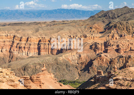 Charyn Canyon in Kasachstan für seine interessanten Felsformationen bekannt. Stockfoto