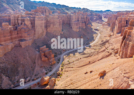 Charyn Canyon in Kasachstan für seine interessanten Felsformationen bekannt. Stockfoto