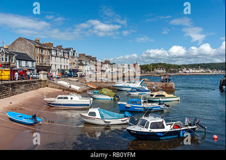 Millport Hafen und das Meer auf der Insel Great Cumbrae im westlichen Schottland Ayrshire Stockfoto