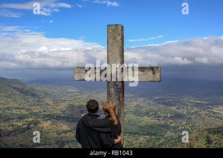 Panorama mit Kreuz, Usambara Berge, Tansania Stockfoto