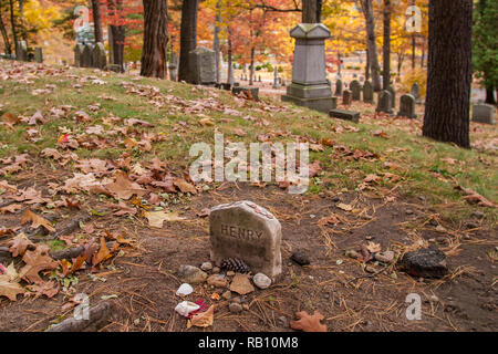 Henry David Thoreau's Grab in der Sleepy Hollow Cemetery, Concord, MA