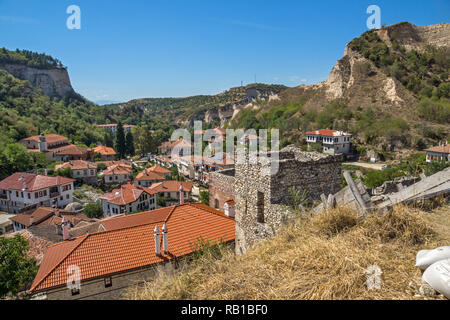 MELNIK, Bulgarien - September 7, 2017: Panoramablick auf Stadt, Melnik, Blagoevgrad, Bulgarien Stockfoto