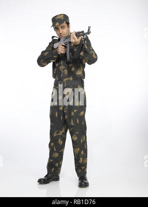 PORTRAIT von indischen Soldaten in Uniform gekleidet Stockfoto