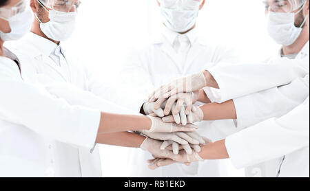 Nahaufnahme Foto von Ärzten Stapeln Hand mit Kollegen Stockfoto