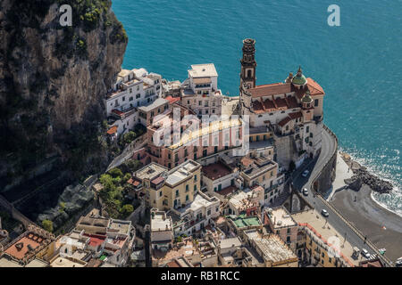 Sehr alte Stadt Atrani auf die Amalfi Küste Stockfoto