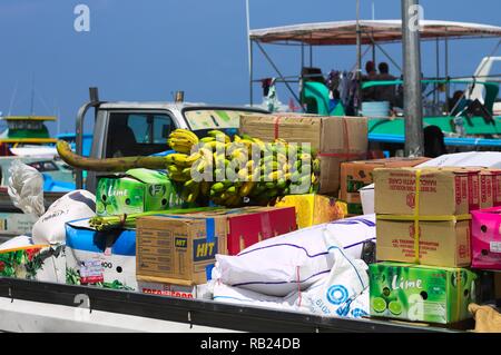 Male, Malediven - 20. Dezember 2018: die Bananen in den männlichen Obstmarkt Stockfoto