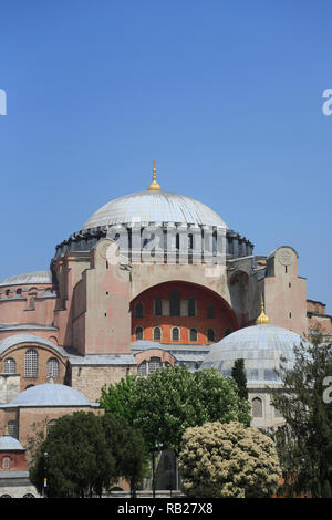 Die Hagia Sophia, Aya Sofya, Weltkulturerbe der UNESCO, Sultanahmet Square Park, Istanbul, Türkei, Europa Stockfoto