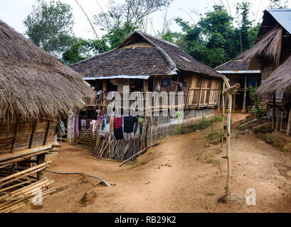 KYAING TONG, MYANMAR - ca. Dezember 2017: Wan Sai Akha Dorf in der Gegend von Kyaing Tong in Myanmar Stockfoto