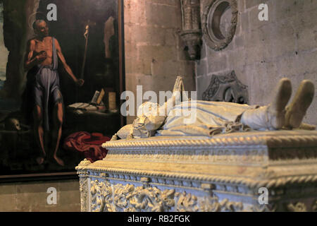 Lissabon, Portugal - 5. März 2014: Das Grab des Entdeckers der Seeweg nach Indien, Vasco da Gama. Kloster Jeronimos. Stockfoto