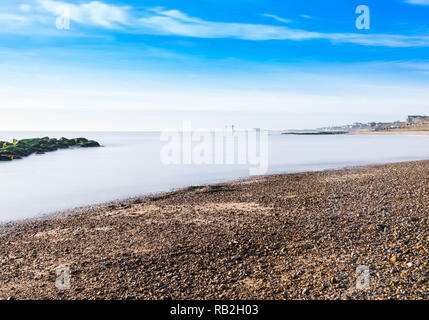 Zurückweichende Ebbe Clacton-on-Sea Essex UK. Dezember 2018 Stockfoto