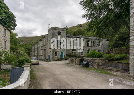 Litton Mühle, einer ehemaligen Textilfabrik aus dem 18. Jahrhundert, Müller Dale, Derbyshire, UK; jetzt Wohnungen für Wohnzwecke umgebaut. Stockfoto