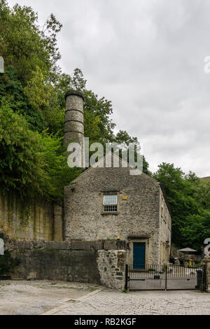 Litton Mühle, einer ehemaligen Textilfabrik aus dem 18. Jahrhundert, Müller Dale, Derbyshire, UK; jetzt Wohnungen für Wohnzwecke umgebaut. Stockfoto