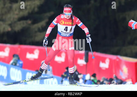 Fleimstal, Italien. 6. Januar 2019. FIS Langlauf Weltcup, meine Damen letzte Steigung; Julia Belorukova (RUS) Credit: Aktion Plus Sport Bilder/Alamy Live News Credit: Aktion Plus Sport Bilder/Alamy leben Nachrichten Stockfoto