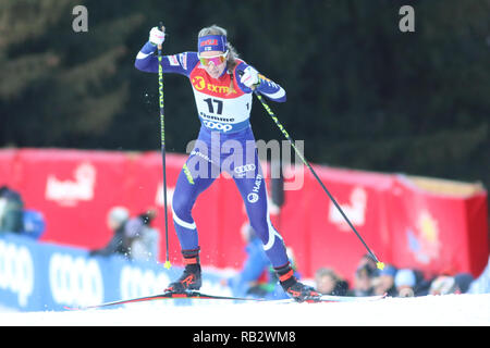 Fleimstal, Italien. 6. Januar 2019. FIS Langlauf Weltcup, meine Damen letzte Steigung; Laura Mononen (FIN) Credit: Aktion Plus Sport Bilder/Alamy Live News Credit: Aktion Plus Sport Bilder/Alamy leben Nachrichten Stockfoto