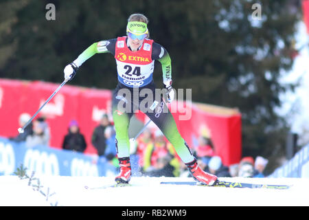 Fleimstal, Italien. 6. Januar 2019. FIS Langlauf Weltcup, meine Damen letzte Steigung; Franica Cebasek (SLO) Credit: Aktion Plus Sport Bilder/Alamy Live News Credit: Aktion Plus Sport Bilder/Alamy leben Nachrichten Stockfoto