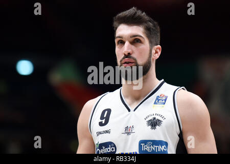 Mailand, Italien. 06 Jan, 2019. Foto Claudio Grassi - LaPresse 06 Maggio 2005 2019 Assago, Milano (Italia) Sport Warenkorb Serie A Postemobile Warenkorb 2018-2019 AX Armani Exchange Olimpia Milano - Dolomiti Energia Trentino Nella Foto: Fabio Mian (#9 Dolomiti Energia Trentino) Credit: LaPresse/Alamy leben Nachrichten Stockfoto