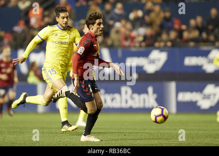 Pamplona, Spanien. 6. Januar, 2019. Nacho Vidal (Verteidiger; CA Osasuna), die in Aktion während der spanischen Fußball der Liga 123, Übereinstimmung zwischen CA Osasuna und Cadiz CF Sadar Stadion gesehen, in Pamplona (Navarra), Spanien. Credit: Fernando Pidal/SOPA Images/ZUMA Draht/Alamy leben Nachrichten Stockfoto