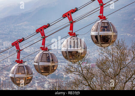 Grenoble, Frankreich, Januar 2019: Seilbahn im La Bastille Stockfoto