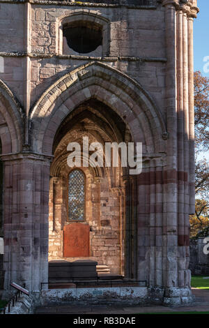 Dryburgh Abbey, Schottland, in der Nähe von Melrose in Grenzen. Nördlichen Querschiff. Stockfoto