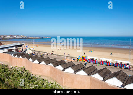 Promenade und Strand Hütten, Bridlington, East Riding von Yorkshire, England, Vereinigtes Königreich Stockfoto