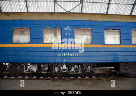 Nacht Waggon am Bahnhof, Chisinau Chisinau (Chisinau), der Republik Moldau, November 2018 Stockfoto