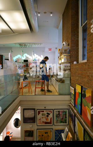 Innenansicht des MoMA Design Store in Soho. Manhattan, New York City.NY USA Stockfoto