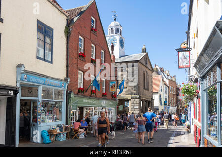 Church Street, Whitby, North Yorkshire, England, Vereinigtes Königreich Stockfoto