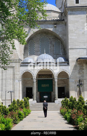 Garten, Suleymaniye Moschee, UNESCO-Weltkulturerbe, Istanbul, Türkei, Europa Stockfoto