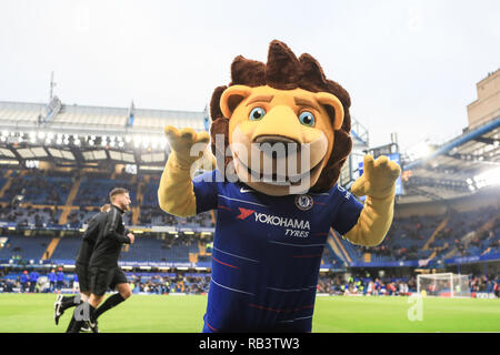 5. Januar 2019, Stamford Bridge, London, die Emirate FA Cup, 3.Runde, Chelsea vs Nottingham Forest: Chelsea Maskottchen Credit: Romena Fogliati/News Bilder der Englischen Football League Bilder unterliegen DataCo Lizenz Stockfoto