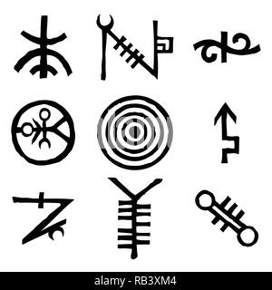 Reihe von Icons und Symbole Buchstaben inspiriert zum Thema Magie und Witch Craft okkulte Alchemie, Mystik, Esoterik Religion und Mason, isoliert. Tattoos Stock Vektor