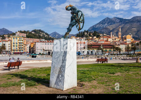 Stadt Menton in Frankreich, Ulysses Skulptur von Anna Chromy, Côte d'Azur, Provence, Alpes Maritimes Côte d'Azur Stockfoto