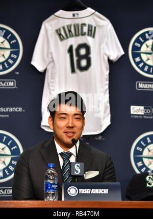 Neu unterzeichnet Seattle Mariners Krug Yusei Kikuchi besucht seinen einleitenden Pressekonferenz bei T-Mobile Park in Seattle, Washington, United States, 3. Januar 2019. Quelle: LBA/Alamy leben Nachrichten Stockfoto